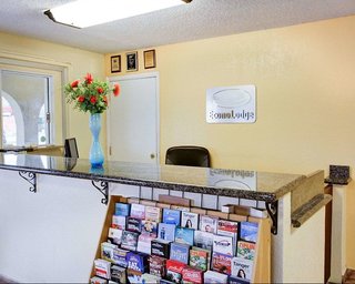 econo lodge san marcos university area