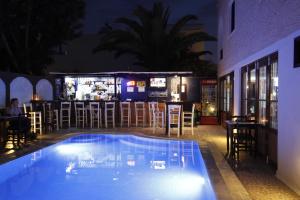 anny studios perissa beach