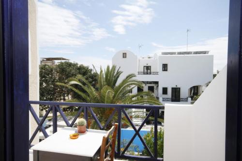 anny studios perissa beach