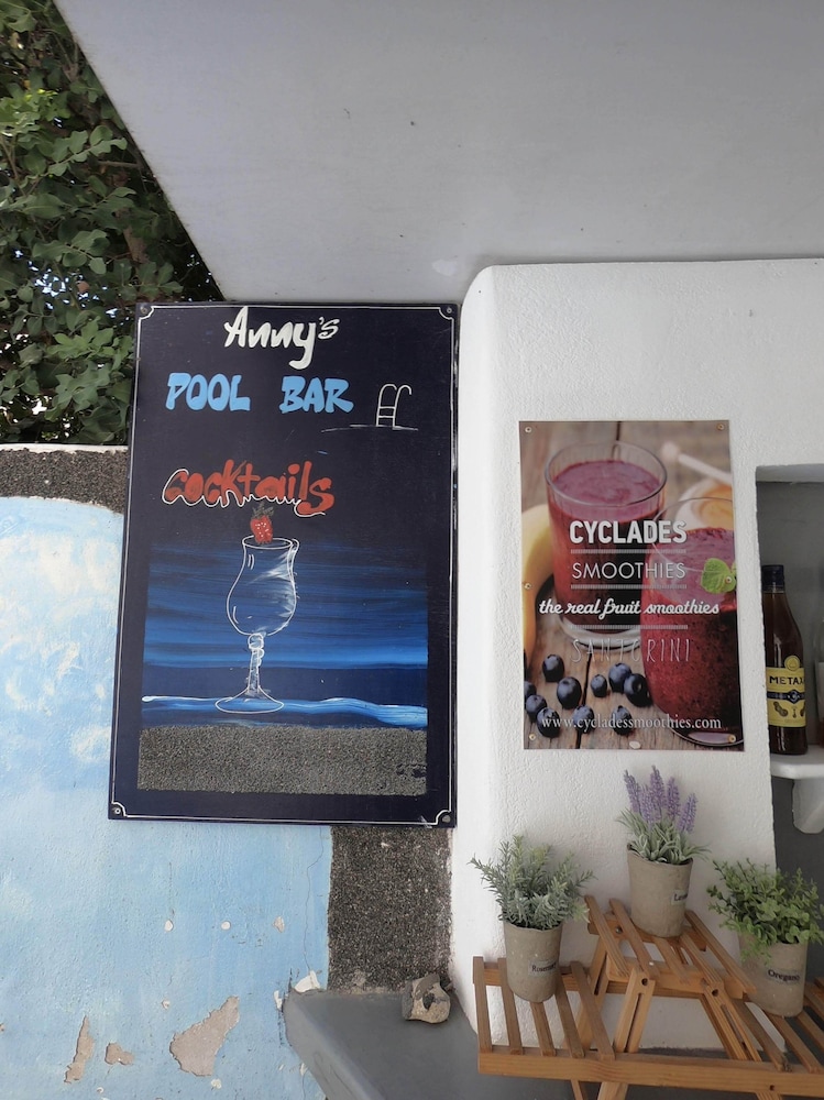 anny studios perissa beach