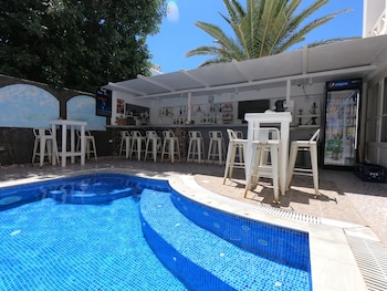 anny studios perissa beach