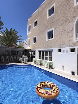 anny studios perissa beach