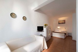 Krokos Villas,Imerovigli>>Fira,3 star