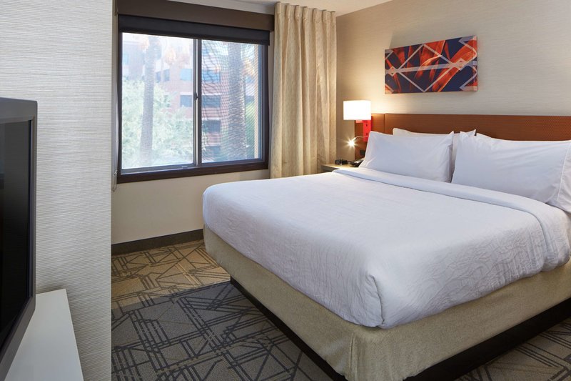 hilton garden inn scottsdale old town