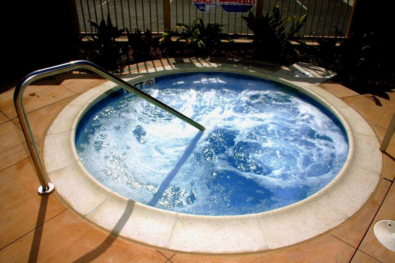 hampton inn and suites seal beach