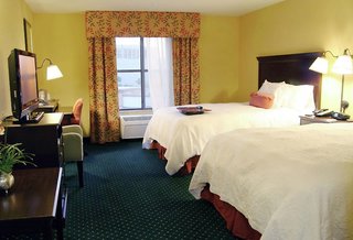 hampton inn and suites seal beach