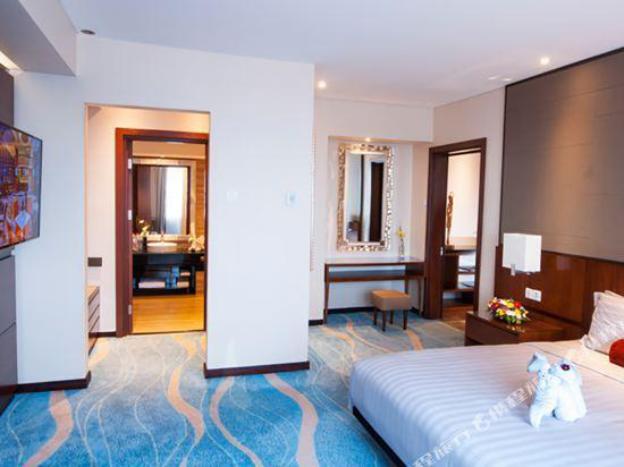 gumaya tower hotel semarang