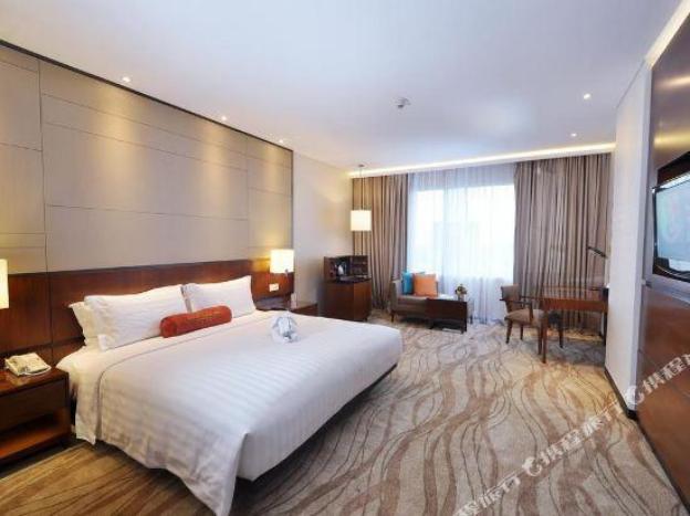 gumaya tower hotel semarang