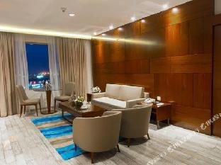 gumaya tower hotel semarang