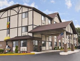 Super 8 By Wyndham Woodstock,Hoffman Estates>>Chicago,2 star