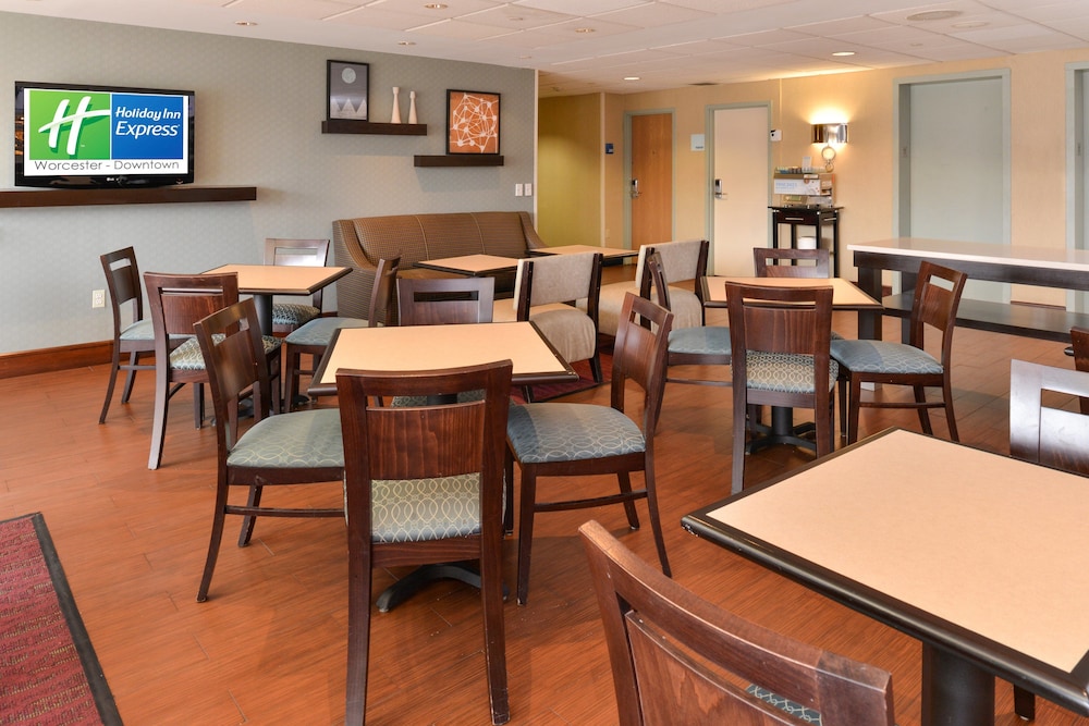 holiday inn express worcester downtown