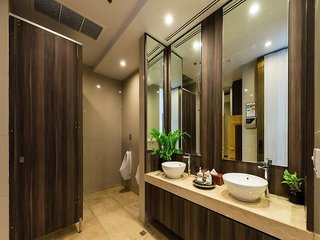 chatrium hotel royal lake yangon