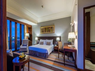 chatrium hotel royal lake yangon