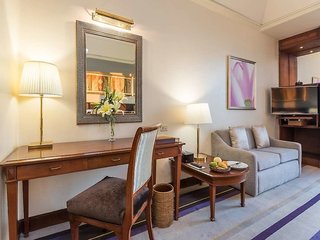 chatrium hotel royal lake yangon