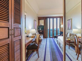 chatrium hotel royal lake yangon