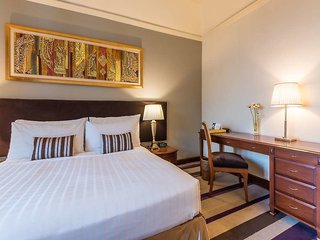 chatrium hotel royal lake yangon