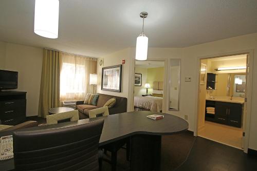 candlewood suites newport news yorktown by ihg