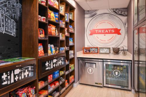 Hampton Inn & Suites Denver-Speer Boulevard,Edgewater>>Denver,3 star