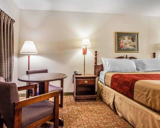 Econo Lodge Douglassville - Pottstown,Amity Township>>Amity Gardens,2 star