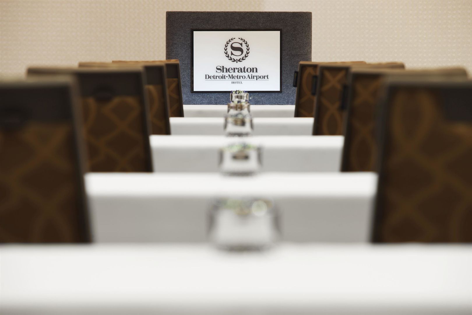 sheraton detroit metro airport