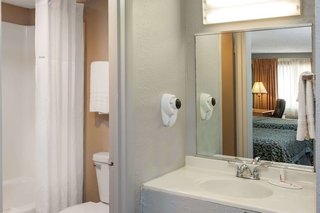 days inn by wyndham farmer city