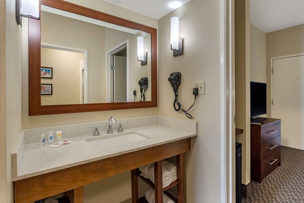 comfort suites