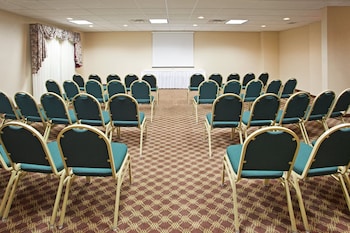 Holiday Inn Express Hotel & Suites Franklin-Oil City By Ihg,Cranberry Township>>Cranberry,3 star