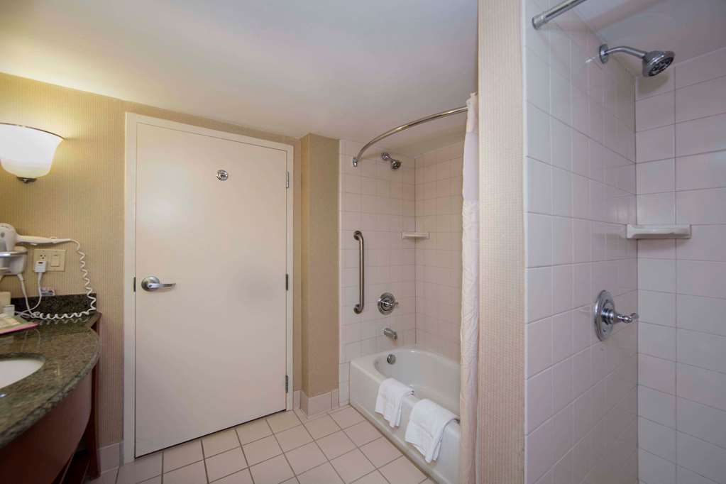 hilton garden inn athens downtown