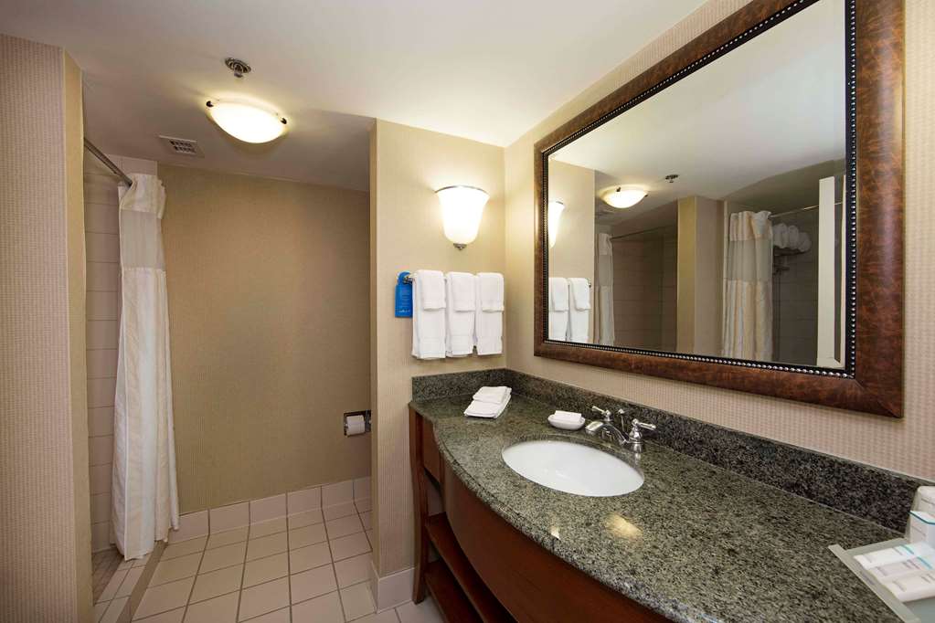 hilton garden inn athens downtown