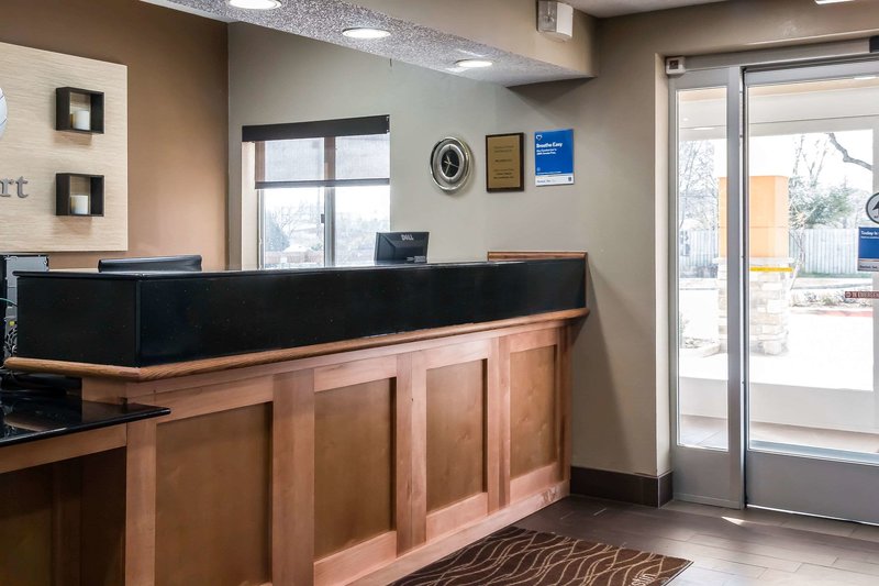 comfort inn and suites