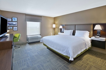 hampton inn commerce novi