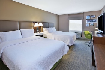 hampton inn commerce novi