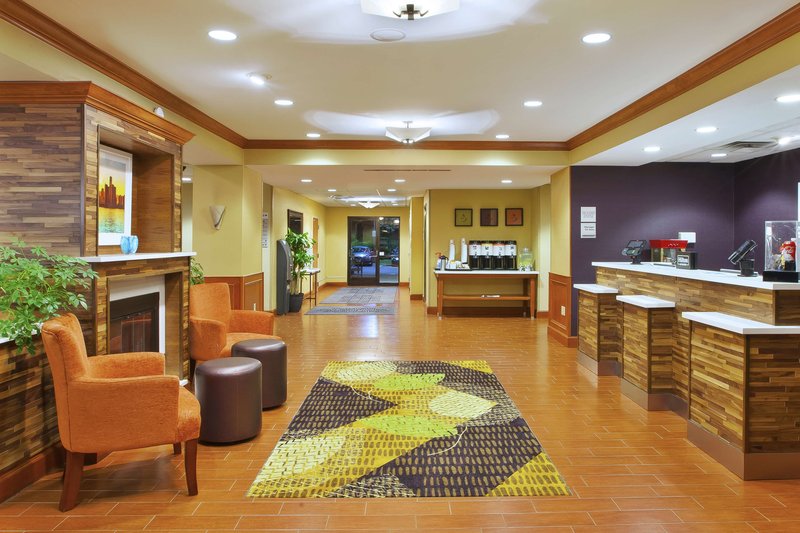 hampton inn commerce novi