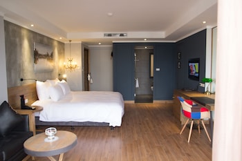 bespoke trendy hotel hanoi