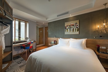 bespoke trendy hotel hanoi