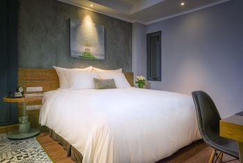 bespoke trendy hotel hanoi