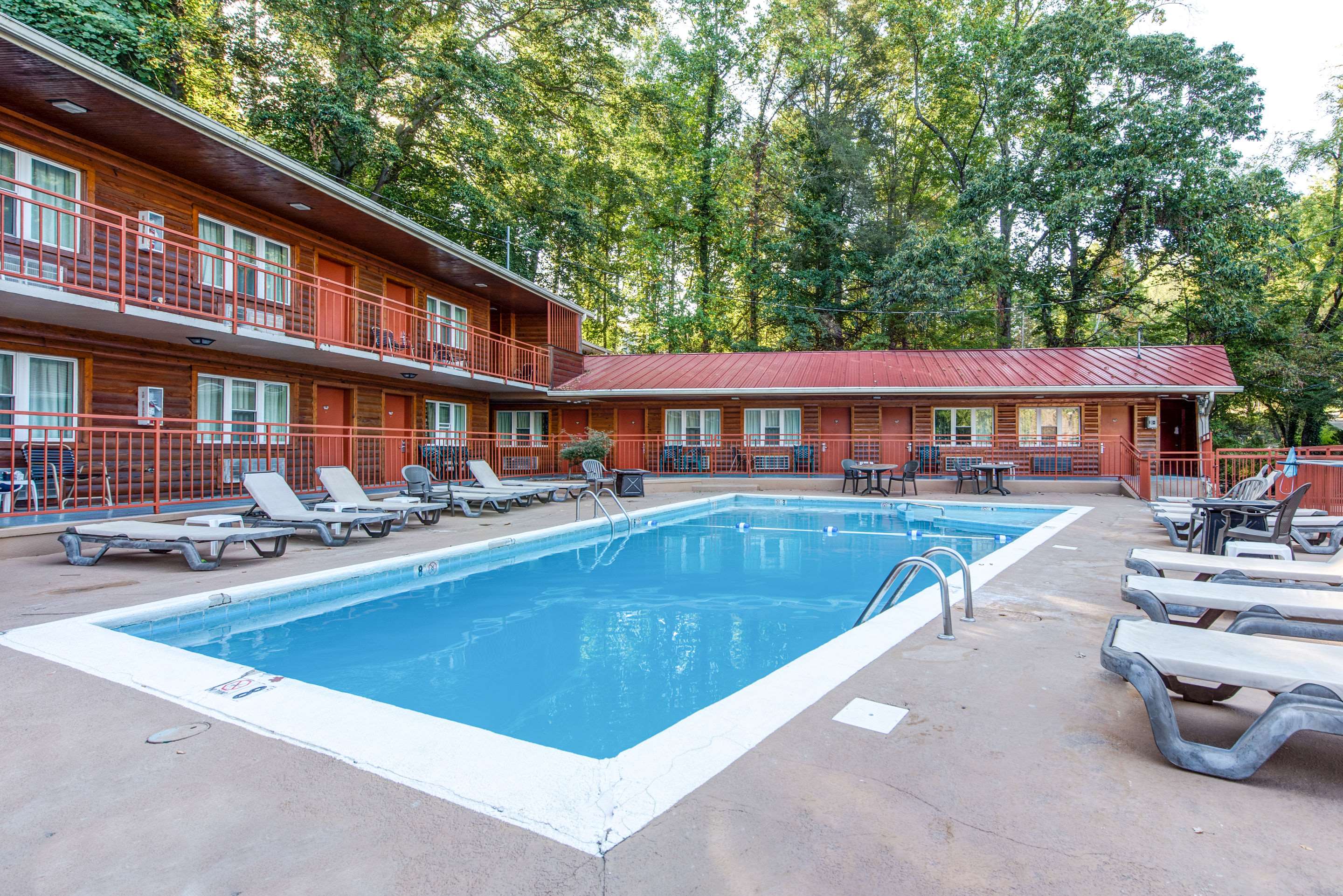 quality inn creekside downtown gatlinburg