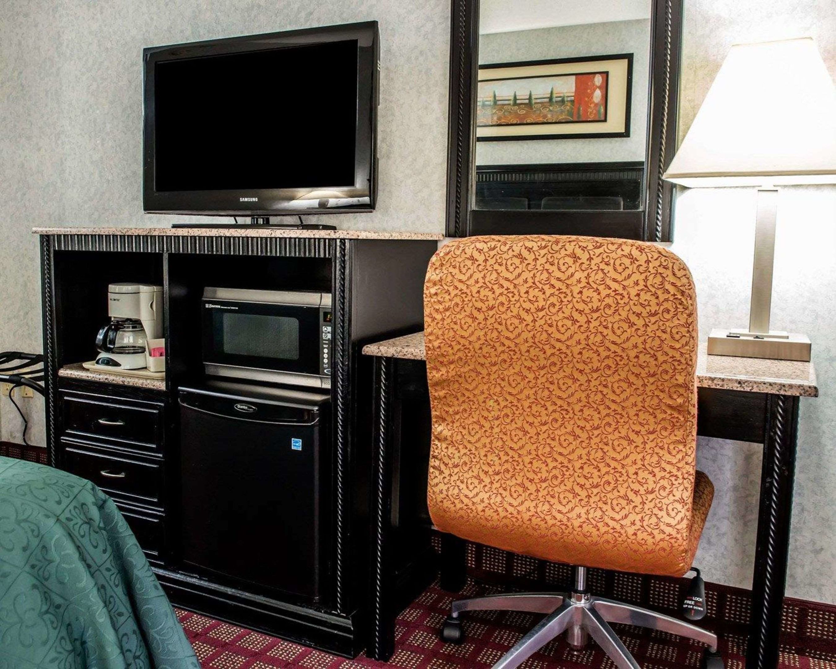 quality inn and suites north