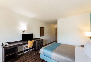 motel 6 milwaukee wi glendale