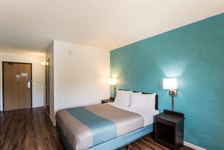 motel 6 milwaukee wi glendale