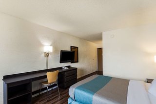 motel 6 milwaukee wi glendale