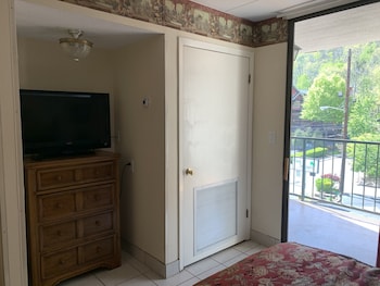 oak square rentals