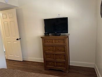 oak square rentals
