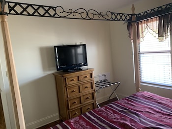 oak square rentals