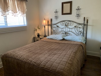 oak square rentals