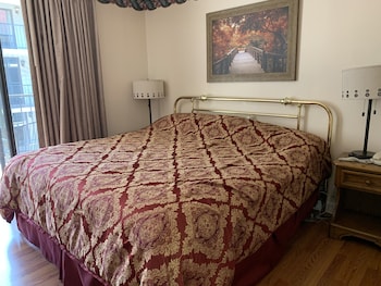 oak square rentals