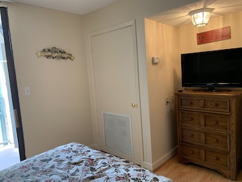 oak square rentals