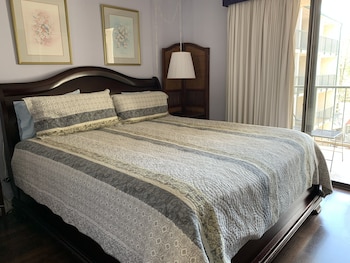 oak square rentals