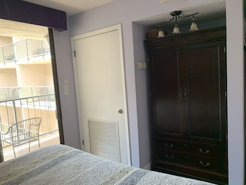 oak square rentals