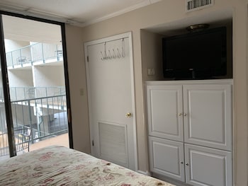 oak square rentals